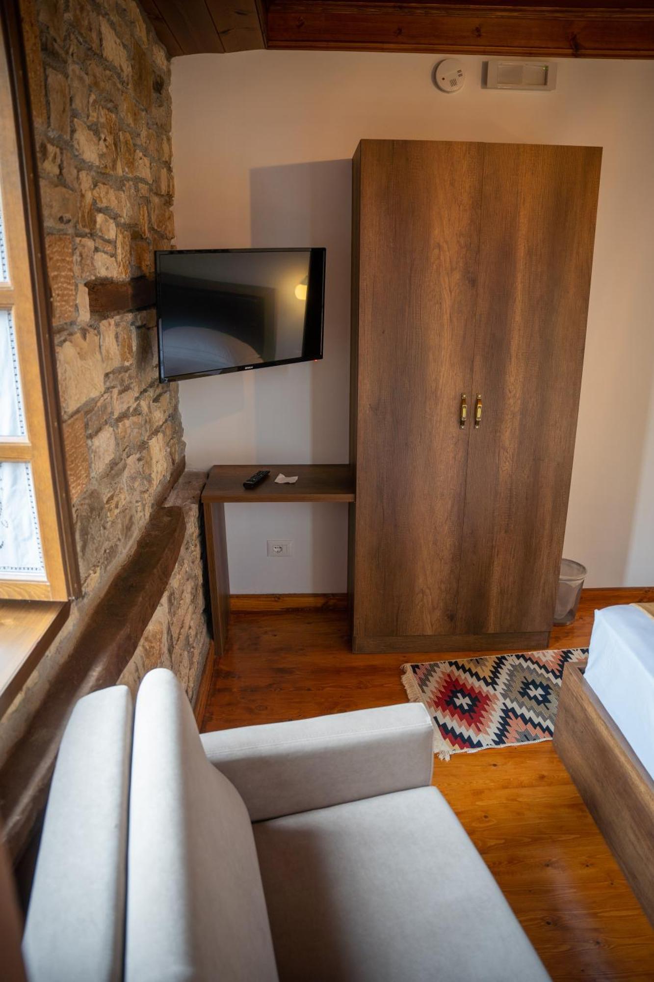 Hotel Kapllani Berat Rom bilde