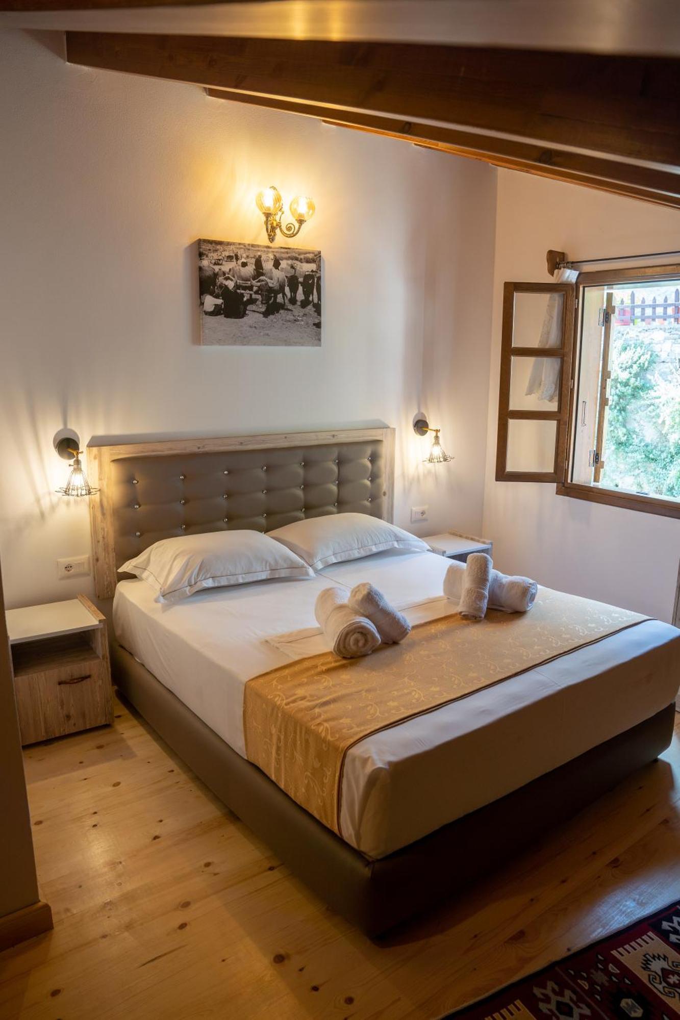 Hotel Kapllani Berat Rom bilde