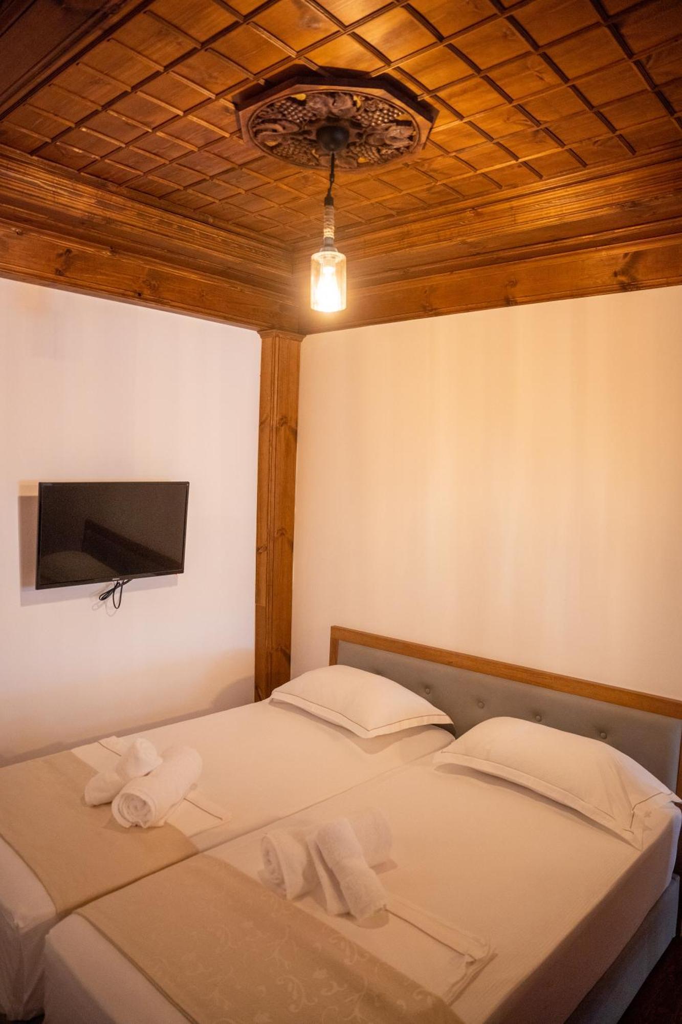 Hotel Kapllani Berat Rom bilde