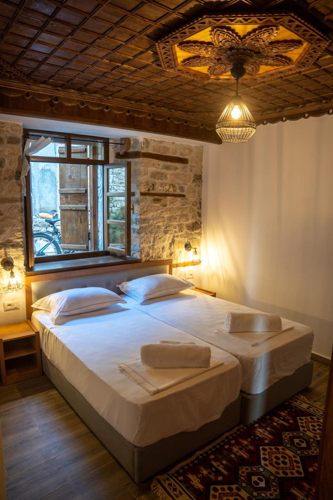 Hotel Kapllani Berat Rom bilde
