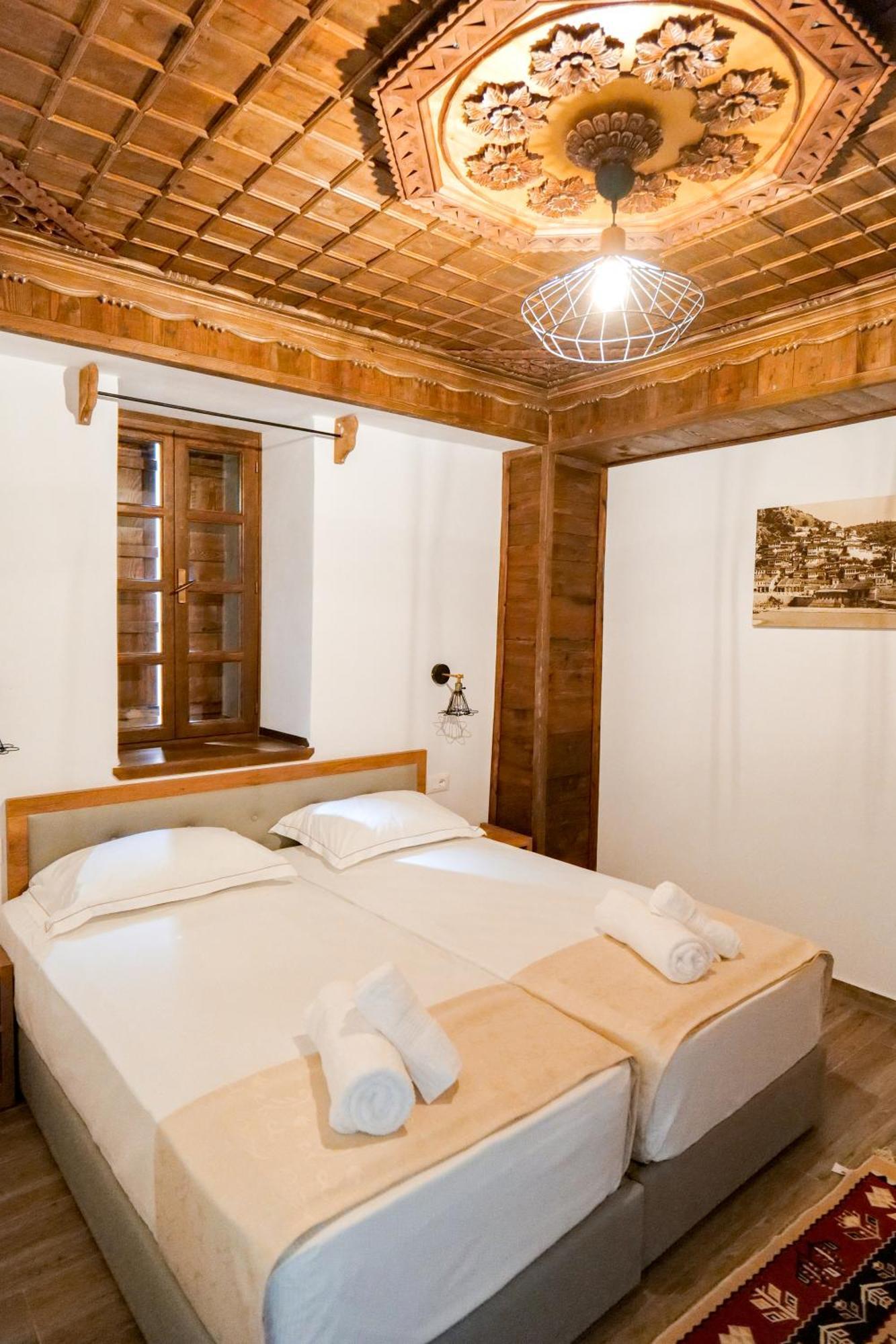 Hotel Kapllani Berat Rom bilde